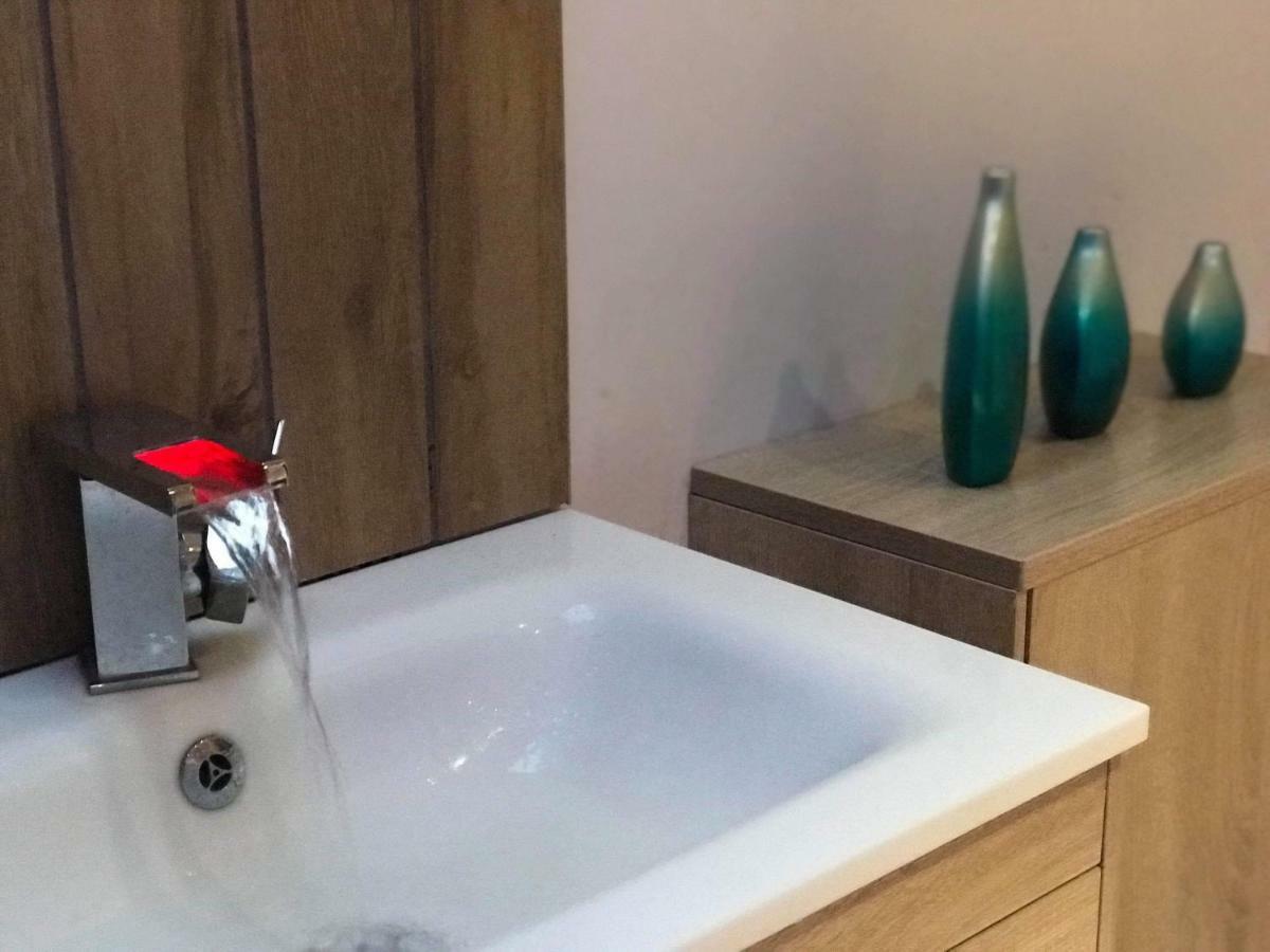Vollie House With Hot Tub, Sauna & Log Burner Penpont Esterno foto