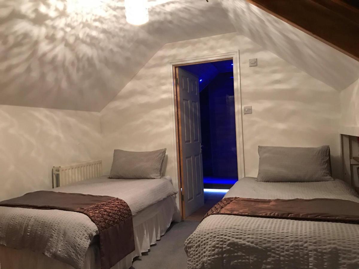 Vollie House With Hot Tub, Sauna & Log Burner Penpont Esterno foto